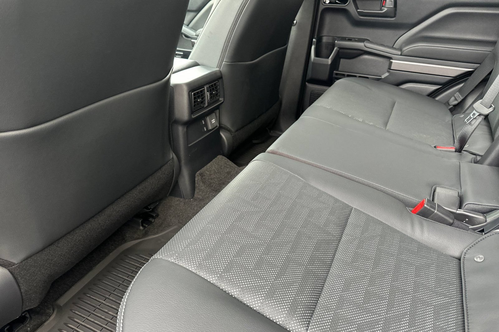 New 2026 Toyota 4Runner TRD Off-Road Premium w/ Tow Technology Package AWD/4WD image 13