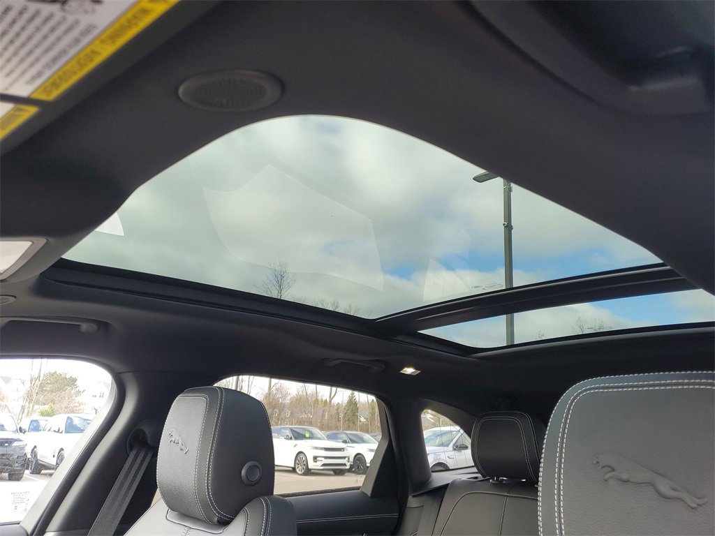 New 2026 Jaguar F-PACE R-Dynamic S image 25