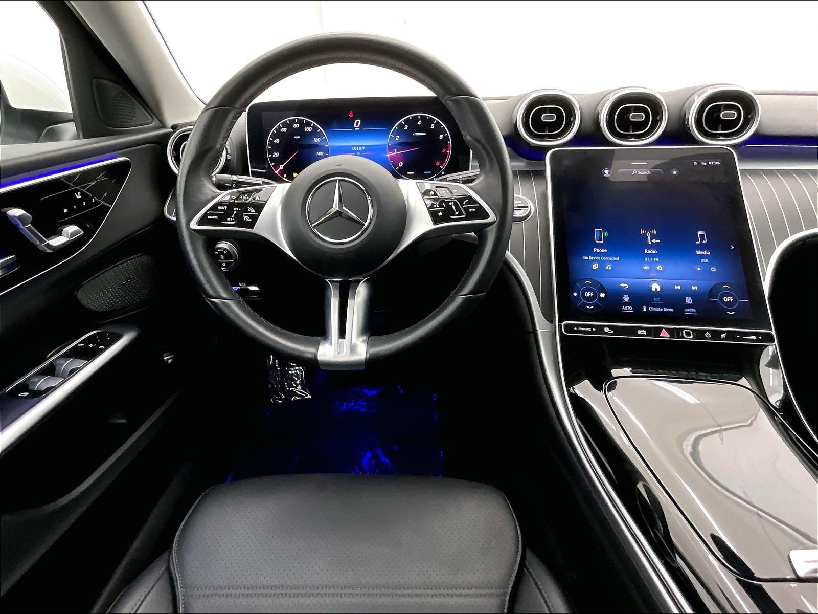 Certified 2023 Mercedes-Benz C 300 Sedan image 4