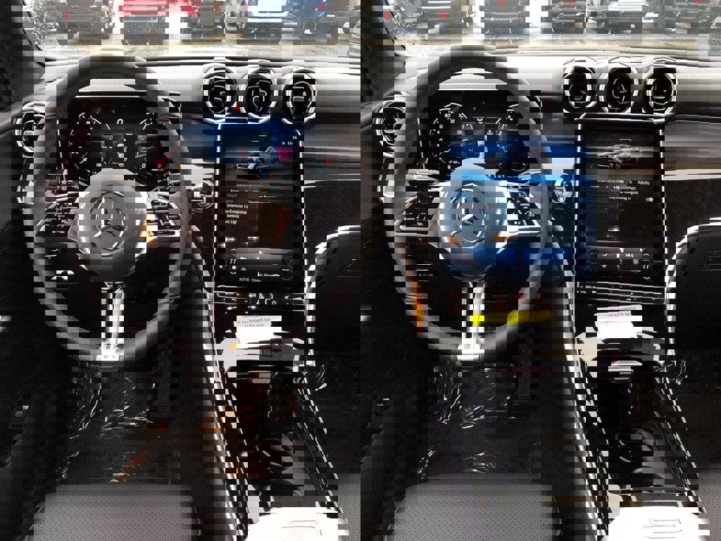 New 2025 Mercedes-Benz GLC 300 4MATIC image 16