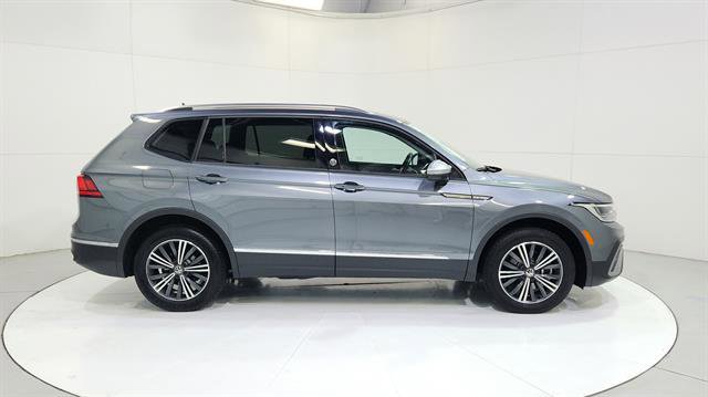 Used 2024 Volkswagen Tiguan Wolfsburg Edition image 9