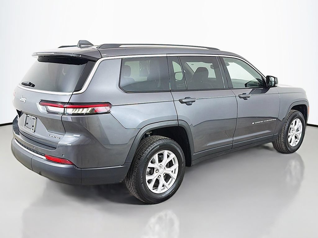 Used 2024 Jeep Grand Cherokee L Limited AWD/4WD image 13