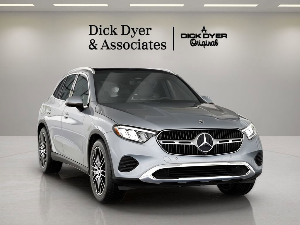 Used 2026 Mercedes-Benz GLC 300 image 35