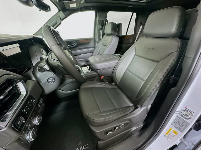 Used 2026 GMC Yukon Denali w/ Denali Reserve Package AWD/4WD image 28