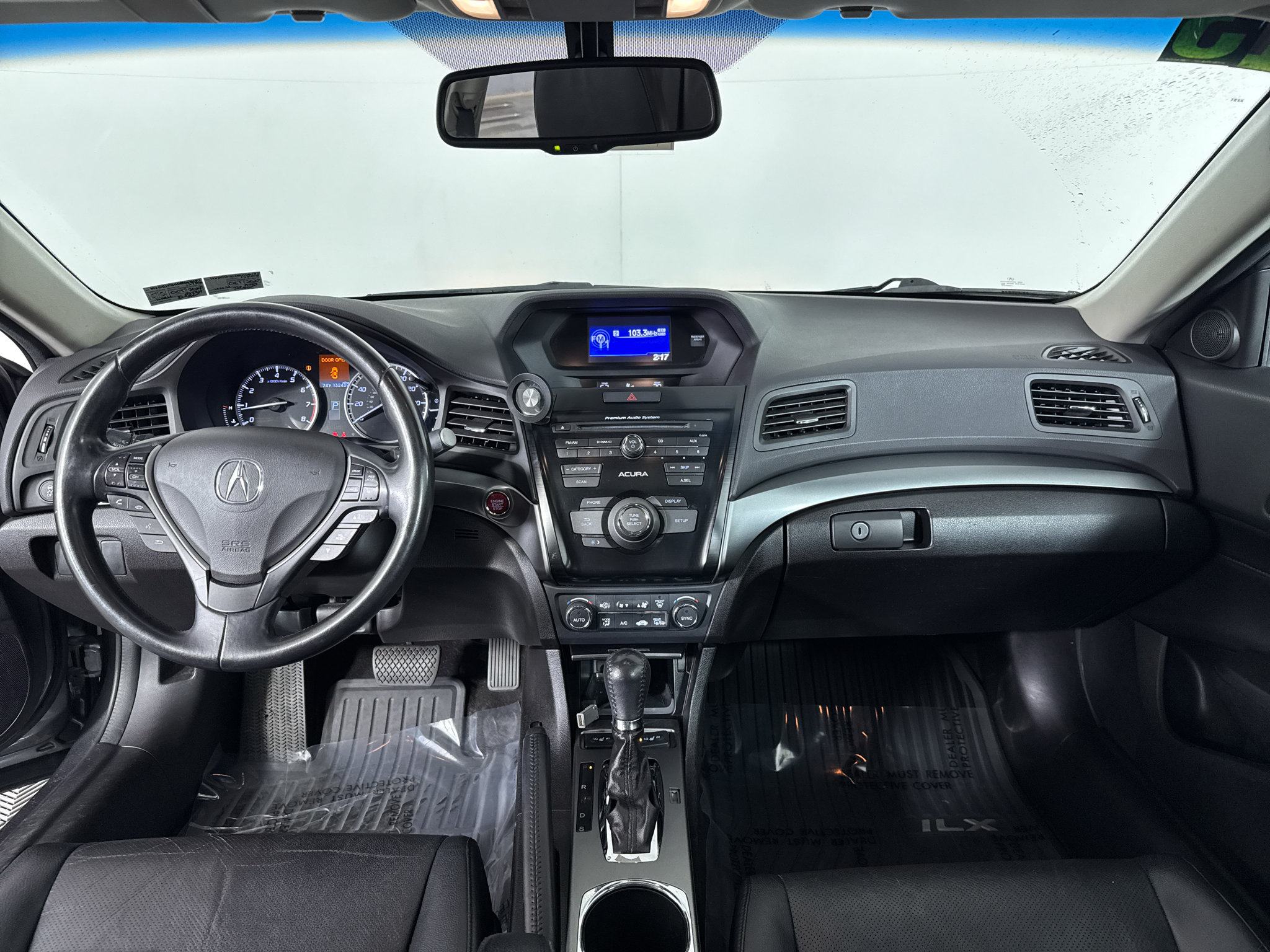 Used 2013 Acura ILX w/ Premium Package FWD image 4