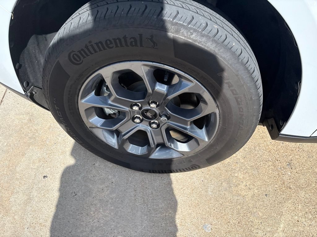 Used 2025 Ford Maverick XLT w/ Equipment Group 301A AWD/4WD image 7