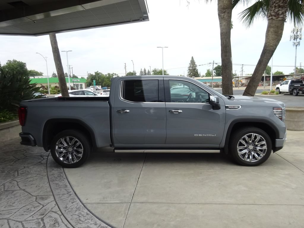 Certified 2025 GMC Sierra 1500 Denali w/ Denali Reserve Package AWD/4WD image 11