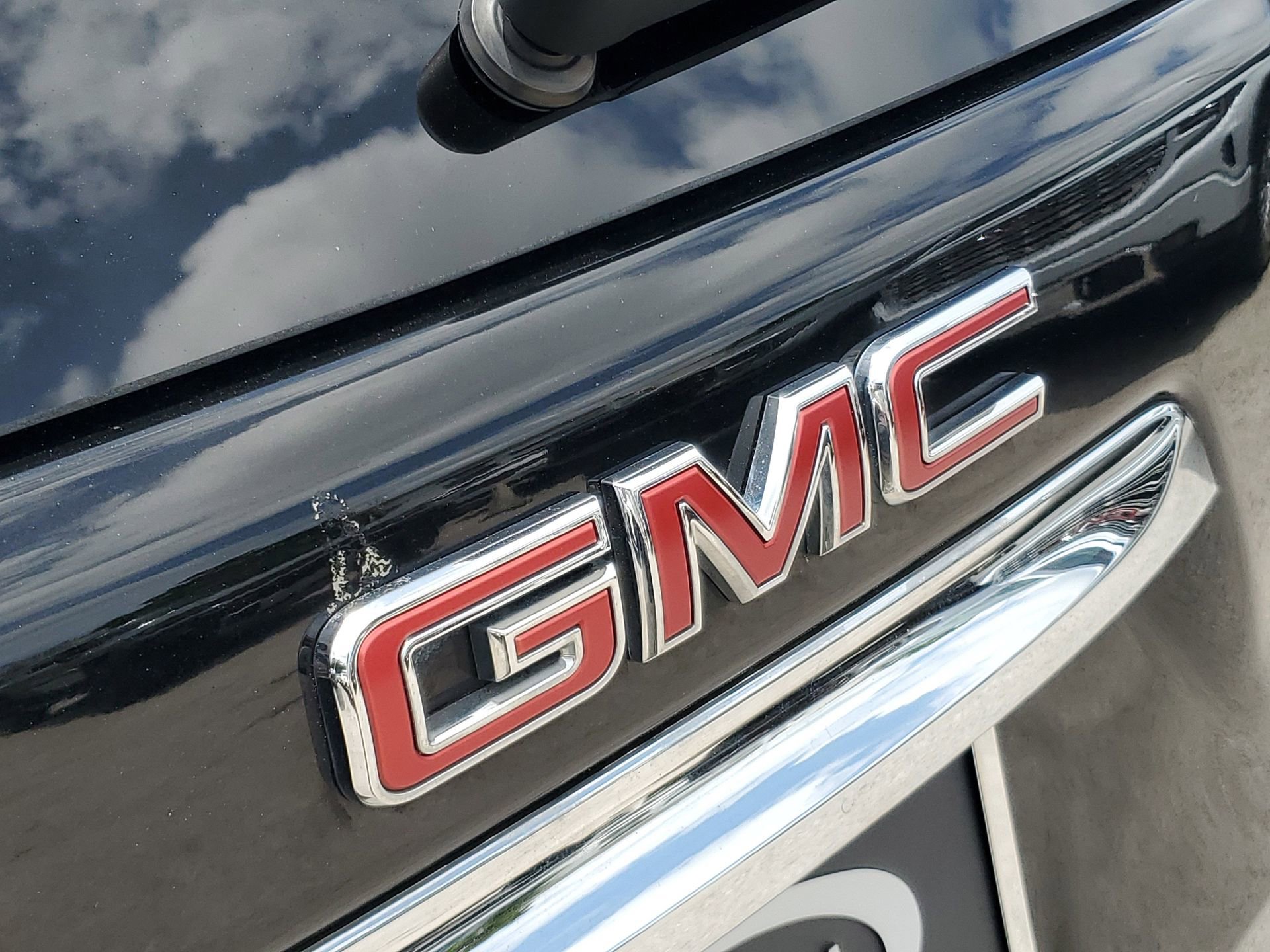 Used 2022 GMC Terrain SLT w/ LPO, Floor Liner Package FWD image 7