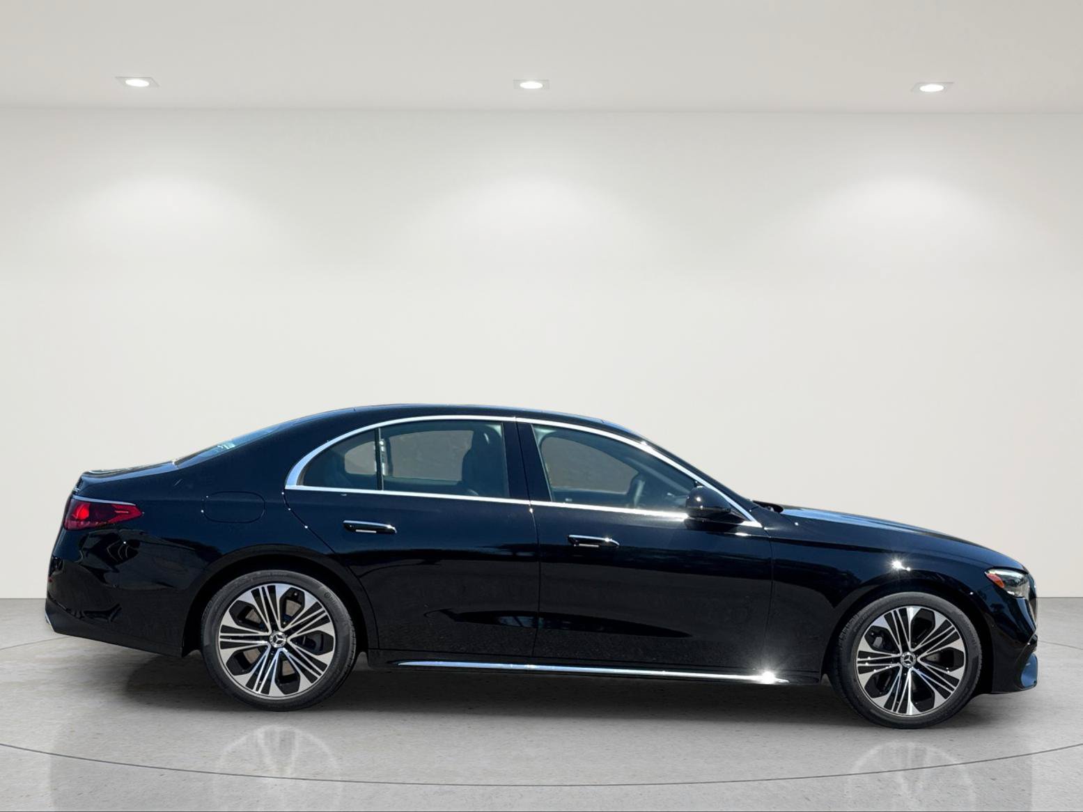 New 2026 Mercedes-Benz E 450 4MATIC Sedan image 7