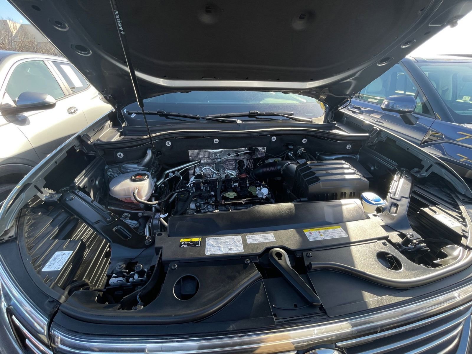 Used 2025 Volkswagen Atlas SE image 35