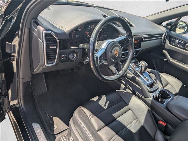 Used 2023 Porsche Cayenne image 3