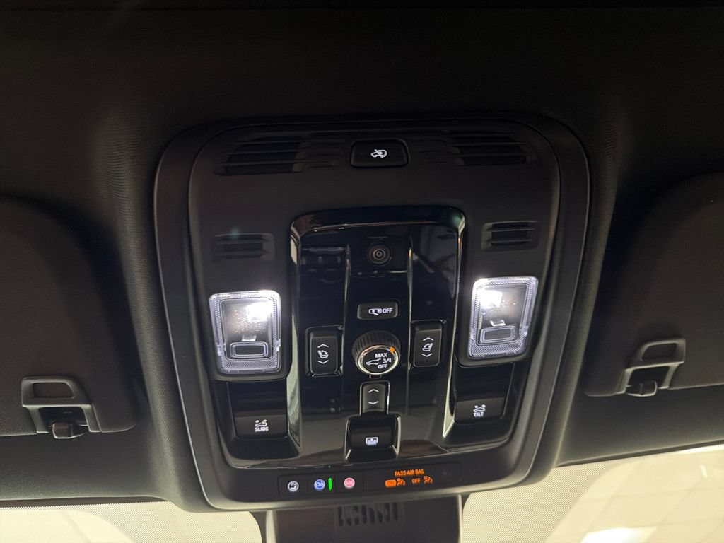 New 2026 GMC Yukon Denali w/ Denali Reserve Package RWD image 17