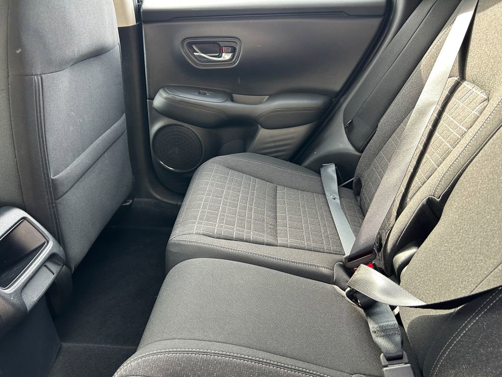 Used 2023 Honda HR-V LX image 17