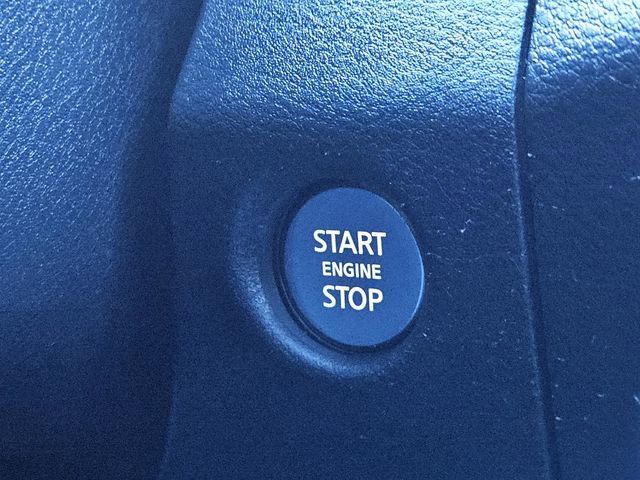 Used 2022 Nissan Frontier SV w/ Technology Package image 18