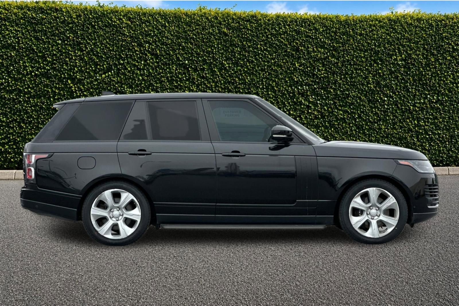 Used 2019 Land Rover Range Rover Supercharged AWD/4WD image 3