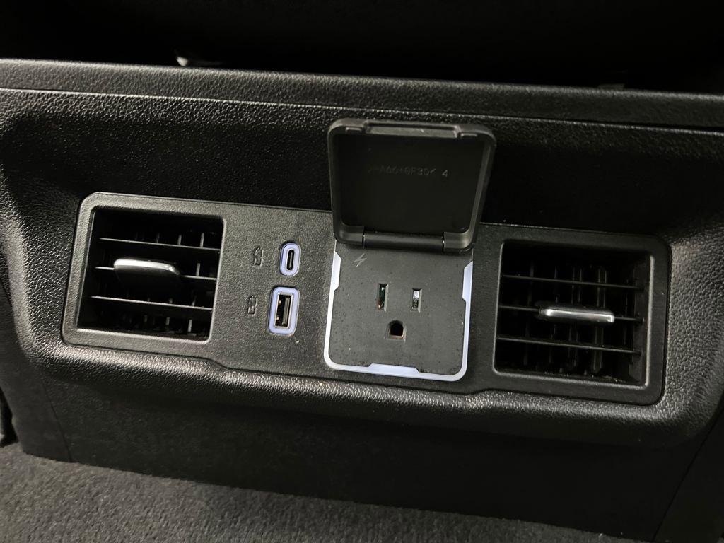 Used 2025 GMC Sierra 1500 SLT image 25