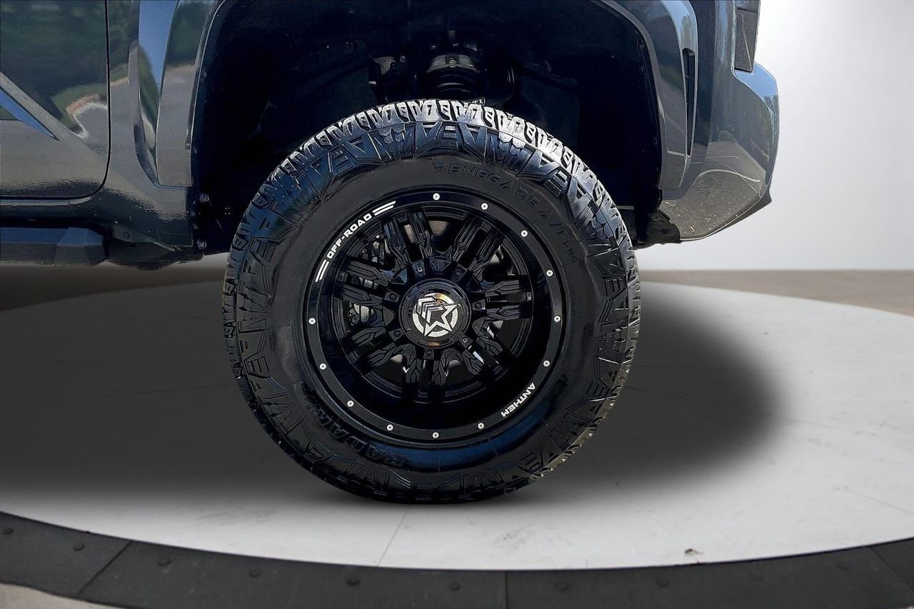 Used 2024 Toyota Tacoma TRD Sport image 35