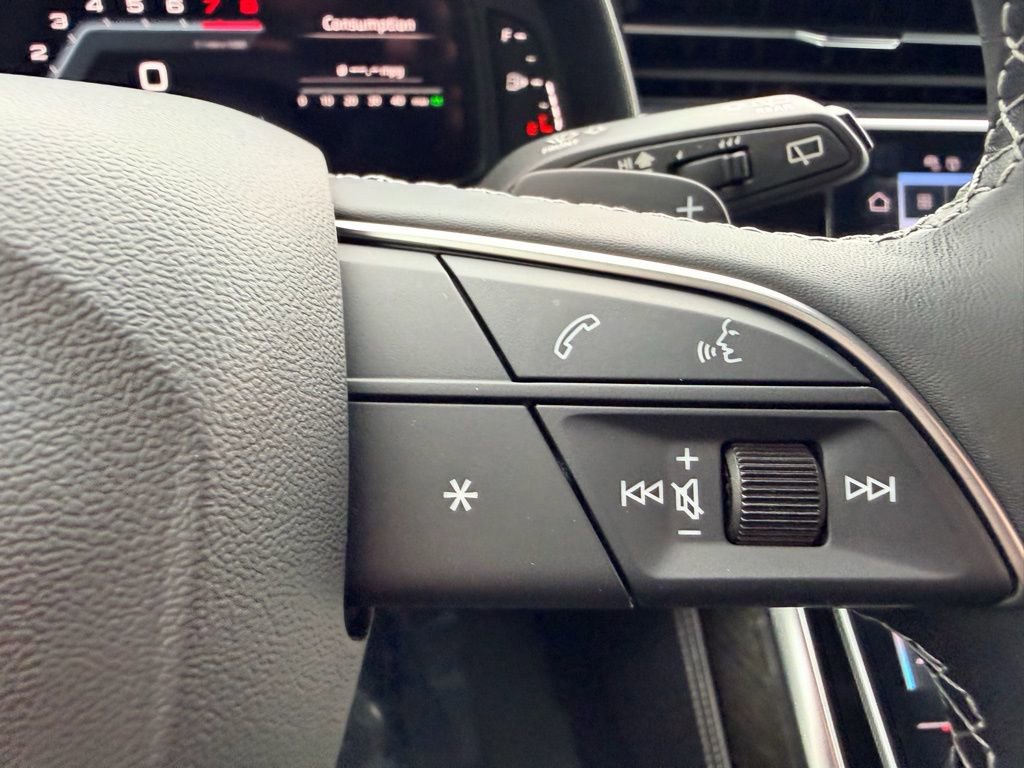 Certified 2025 Audi Q7 3.0T Premium Plus image 38