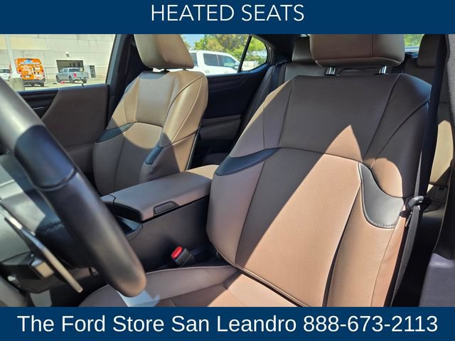 Used 2025 Lexus ES 300h w/ Premium Package FWD image 12