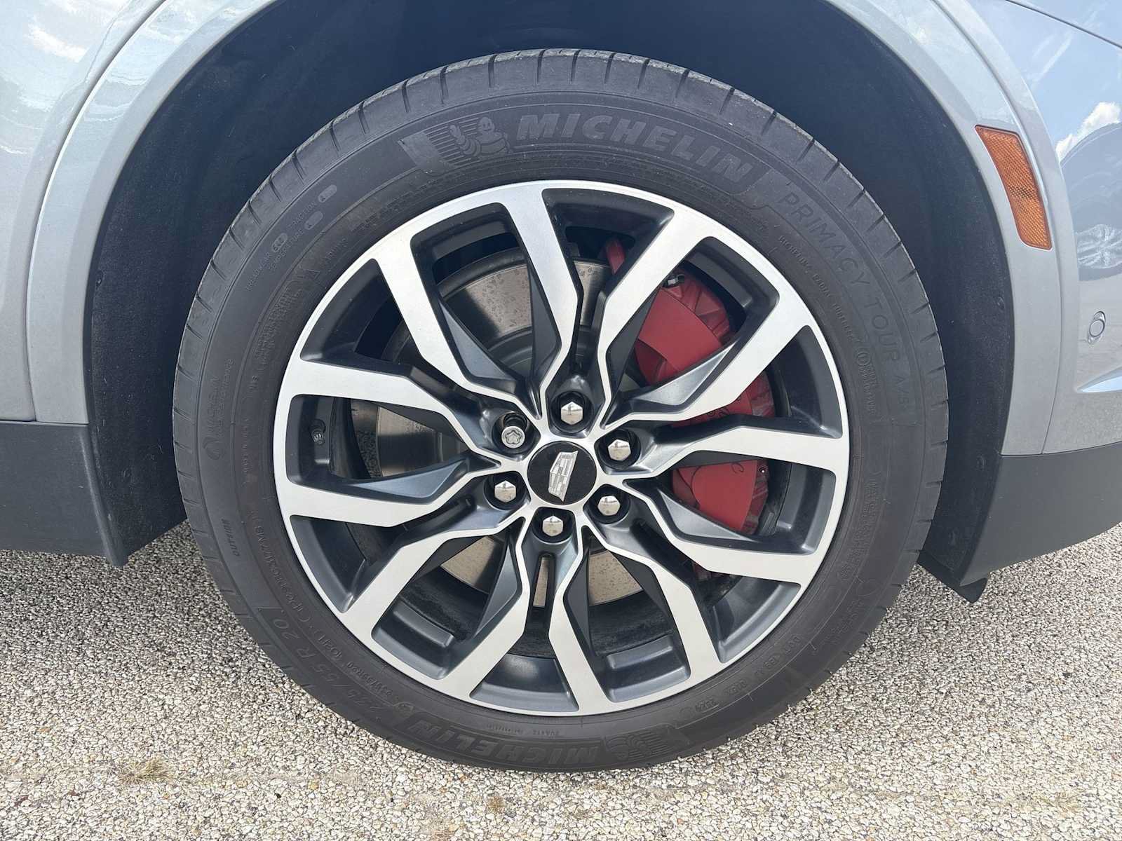 Certified 2025 Cadillac XT5 Sportv w/ Technology Package AWD/4WD image 35