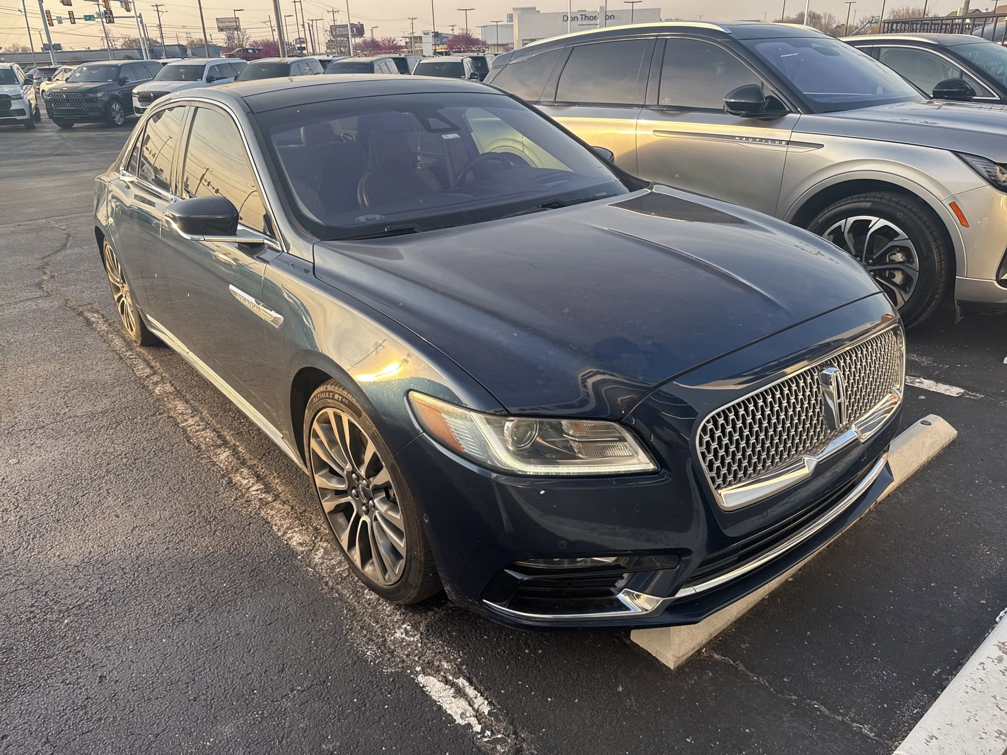 Used 2017 Lincoln Continental Reserve w/ Technology Package image 8