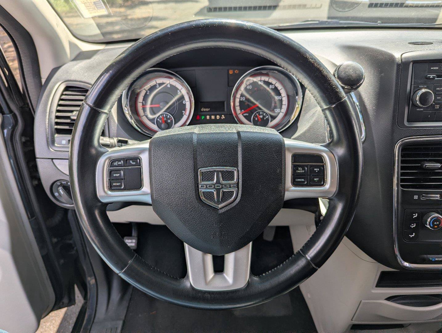 Used 2013 Dodge Grand Caravan American Value Package w/ UConnect Hands-Free Group FWD image 13