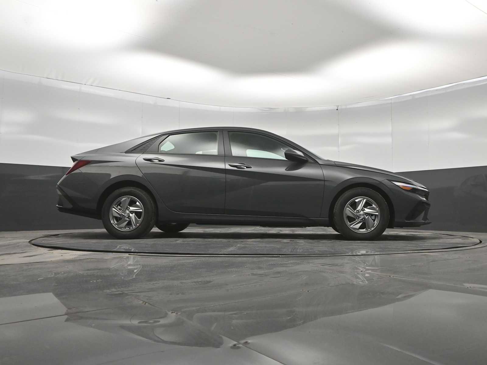 New 2026 Hyundai Elantra SE FWD image 39