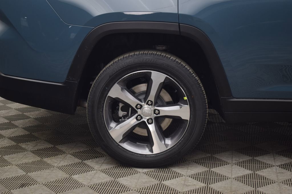 New 2026 Jeep Grand Cherokee L Limited image 8