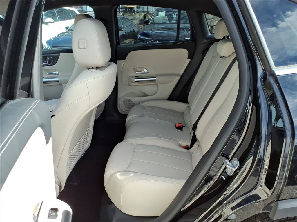 Used 2026 Mercedes-Benz GLA 250 4MATIC image 10