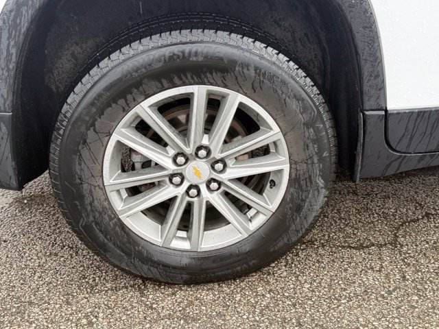 Used 2023 Chevrolet Traverse LT AWD/4WD image 12