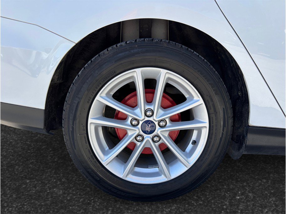 Used 2015 Ford Focus SE FWD image 13