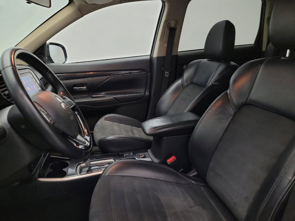 Used 2019 Mitsubishi Outlander LE FWD image 17