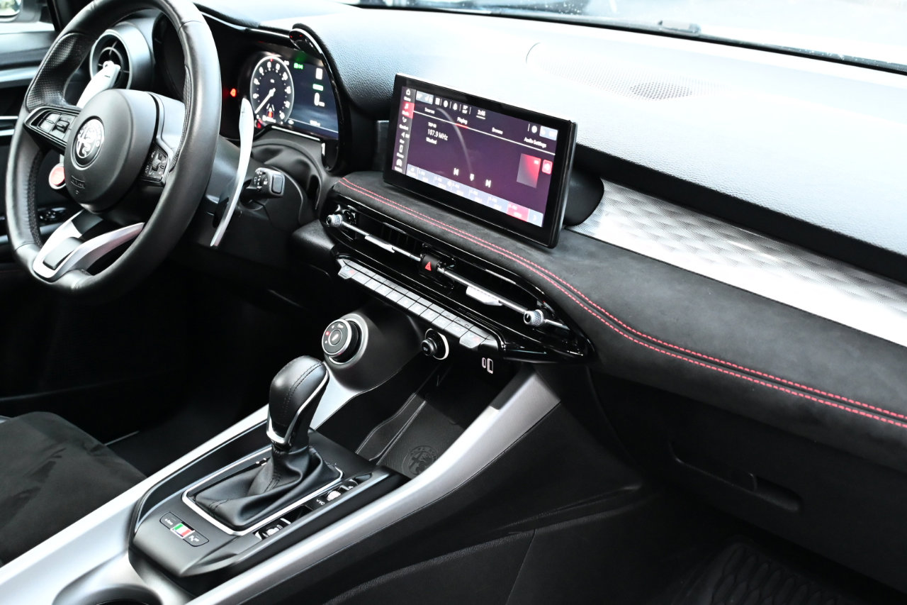 Used 2024 Alfa Romeo Tonale Veloce w/ Active Assist Package image 30