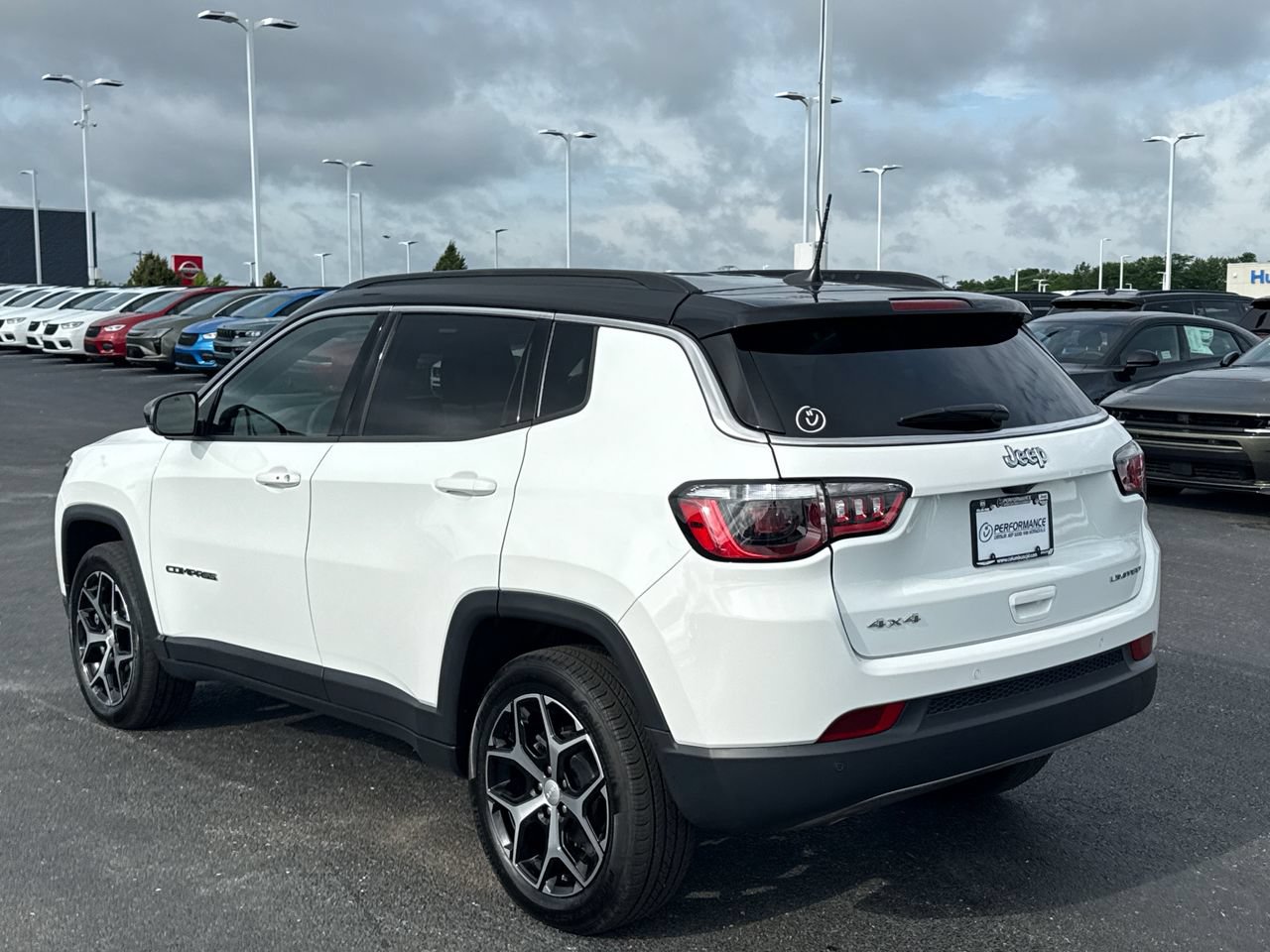 Used 2024 Jeep Compass Limited AWD/4WD image 5