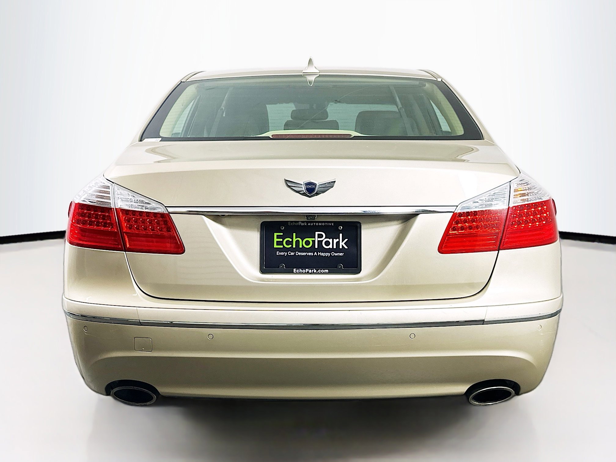 Used 2010 Hyundai Genesis 3.8 w/ Technology Pkg 4 image 7