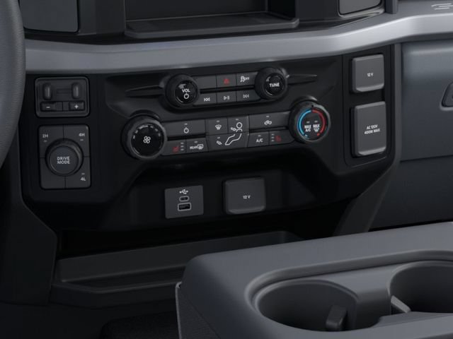 New 2026 Ford F550 4x4 Crew Cab Super Duty w/ XLT Value Package image 17