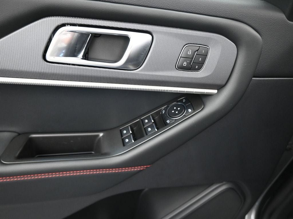 New 2025 Ford Explorer ST-Line w/ Premium Package image 29