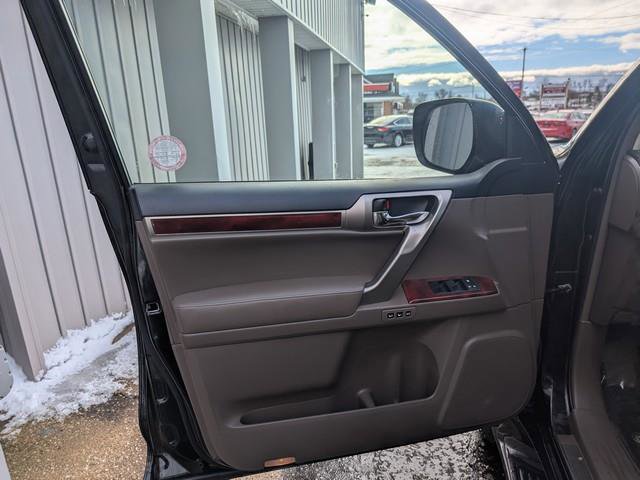 Used 2013 Lexus GX 460 image 8