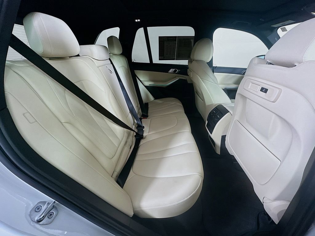 Used 2022 BMW X5 sDrive40i RWD image 11