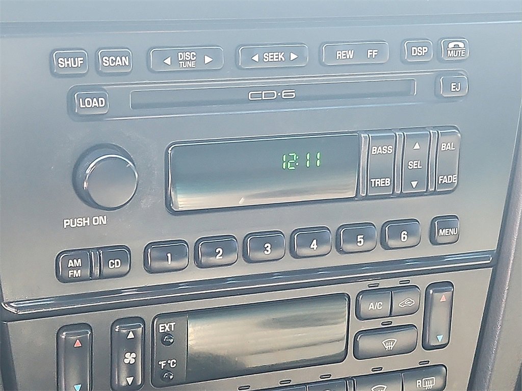 Used 2002 Ford Thunderbird image 13