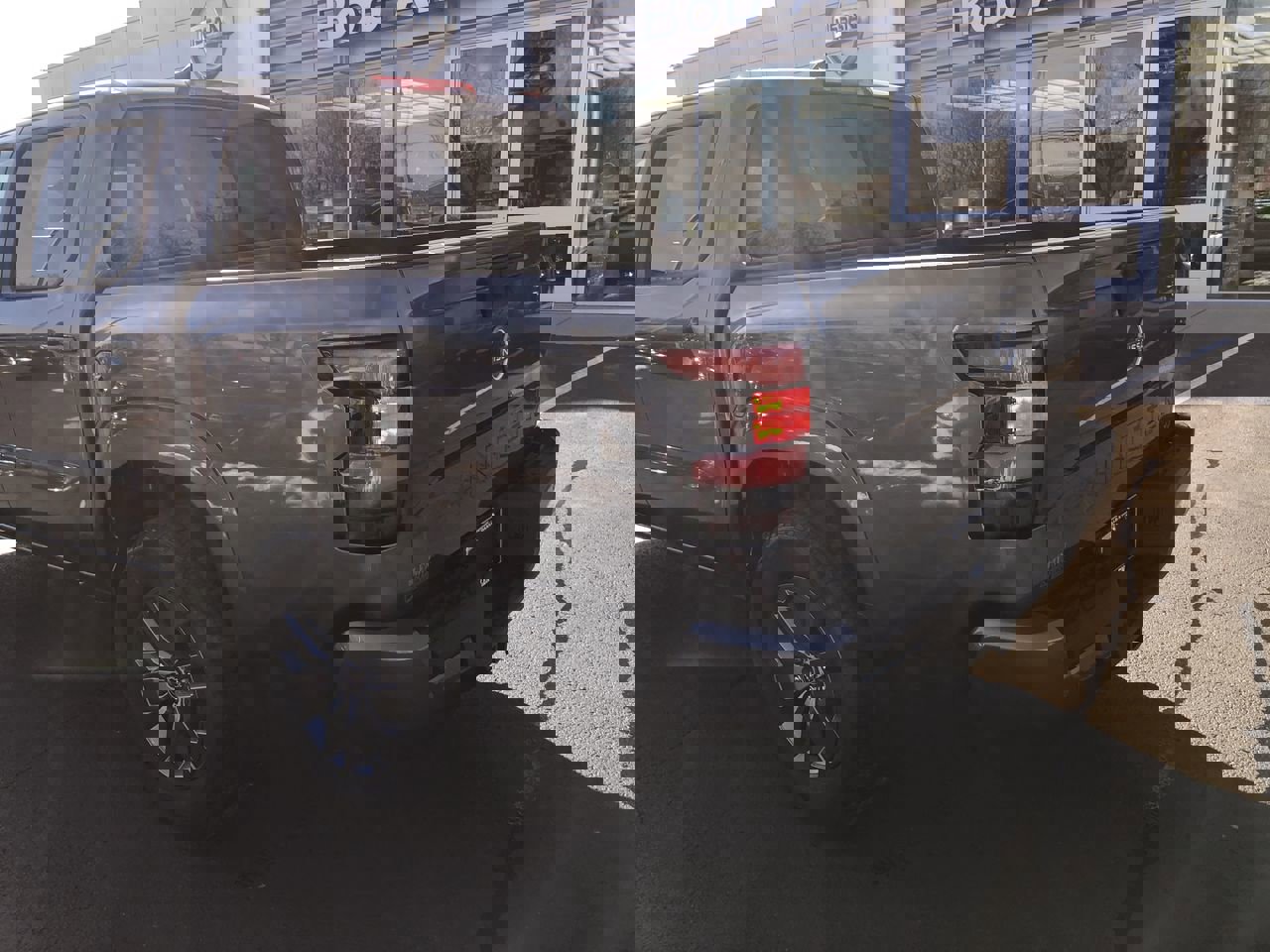 New 2026 Nissan Frontier SV w/ SV Convenience Package image 12