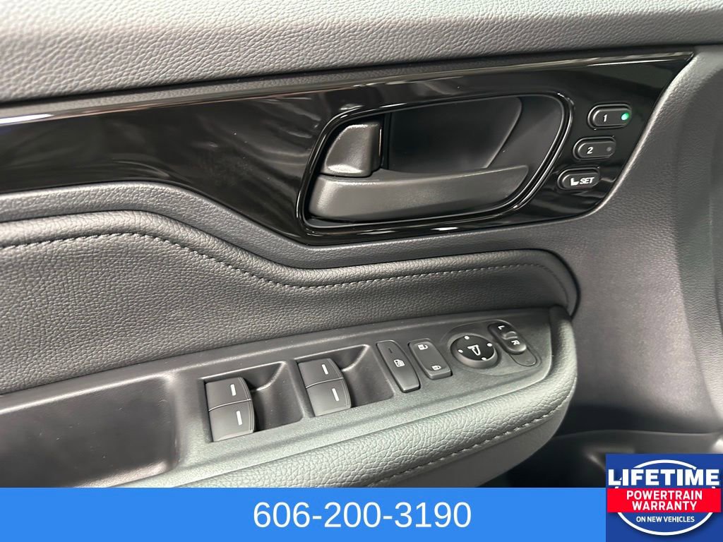 New 2026 Honda Odyssey Touring image 14