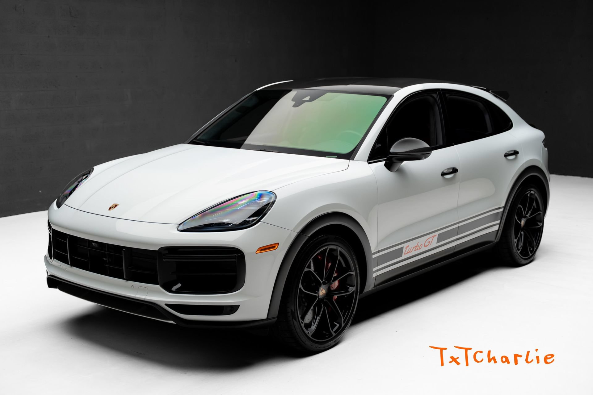 Used 2022 Porsche Cayenne Turbo GT AWD/4WD image 1