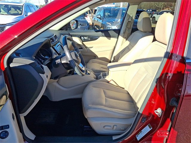 Used 2020 Nissan Rogue SL w/ Premium Package image 10