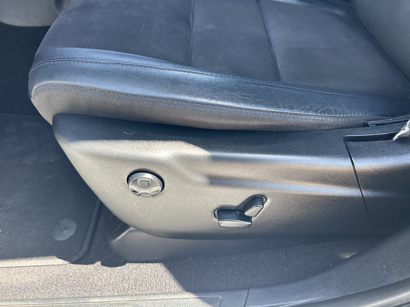 Used 2020 Jeep Grand Cherokee Altitude RWD image 29