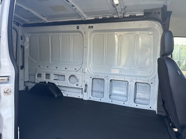 New 2025 Ford Transit 250 148 Medium Roof image 33