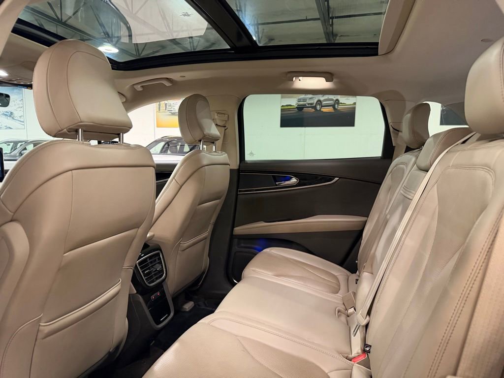 Used 2023 Lincoln Nautilus Reserve AWD/4WD image 22