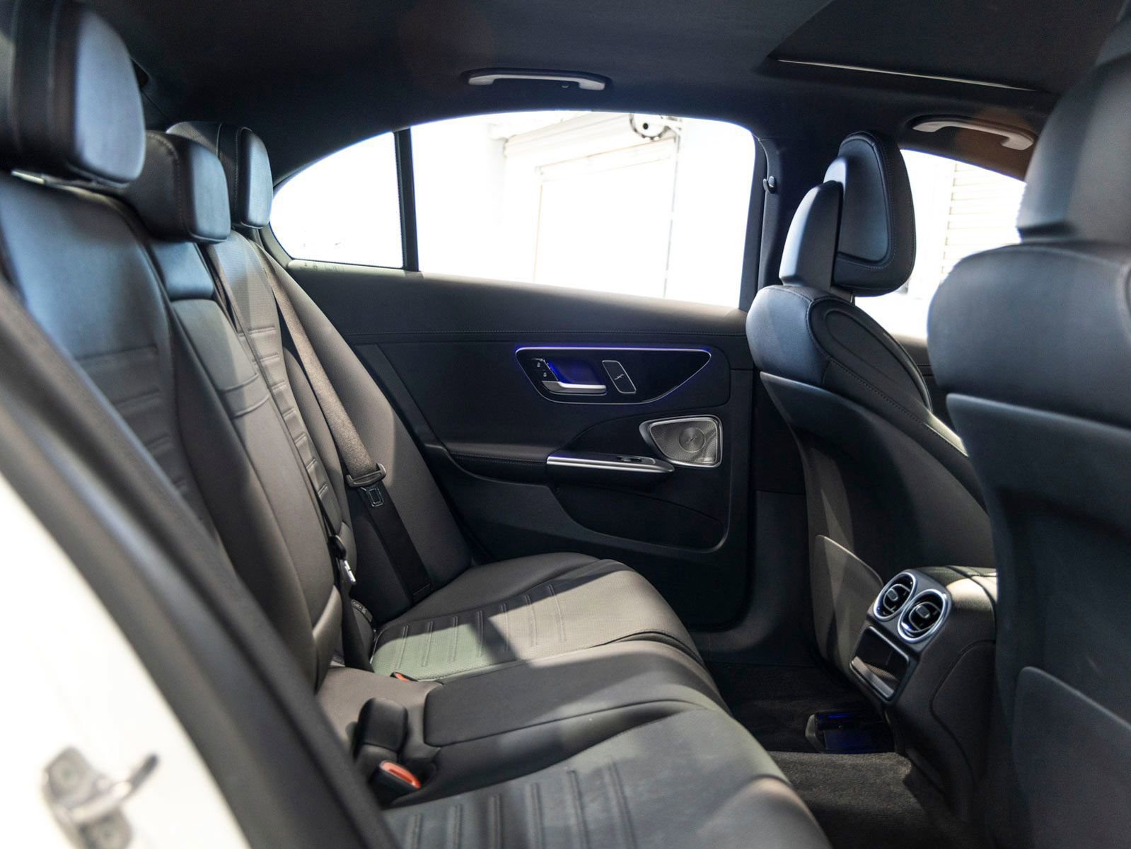 Used 2024 Mercedes-Benz C 300 Sedan image 25