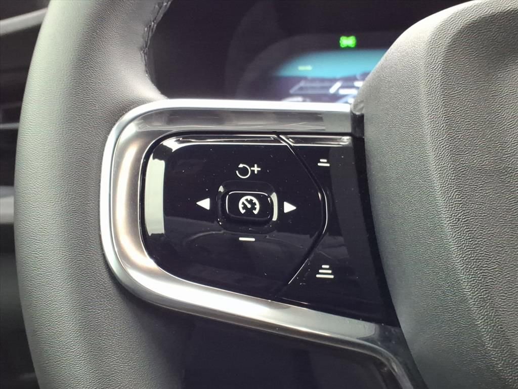 Used 2024 Polestar Polestar 2 image 32