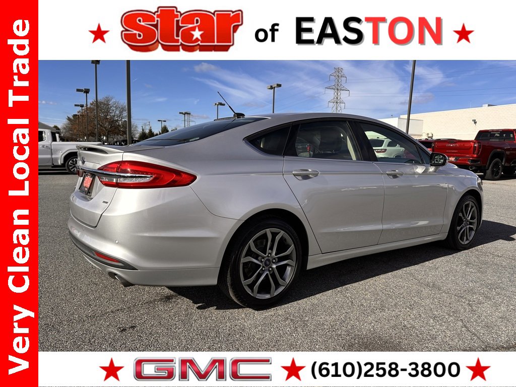 Used 2017 Ford Fusion SE w/ Equipment Group 201A image 8